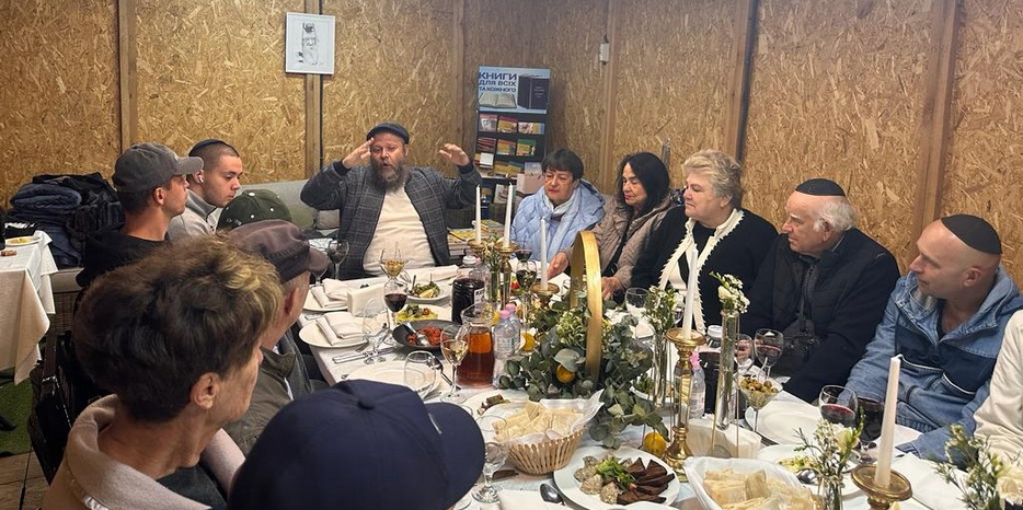 Суккот 5784: «Тиккун Олам» провел урок в гостеприимной сукке семьи Абраменко