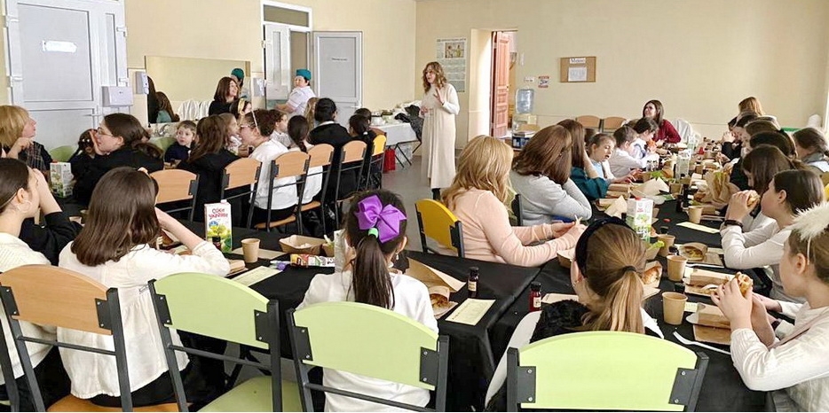 Большая праздничная программа прошла в «Махоне Хая-Мушка»