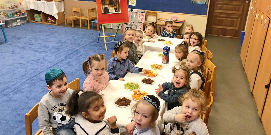 11 нисана: В честь Ребе самые маленькие читали псуким и провели фарбренген