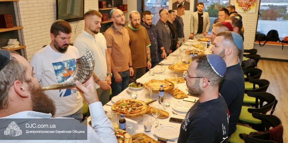 Предновогодний урок для молодых людей в «Menorah community» от Давида Васьковского