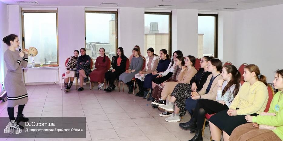 Ханука 5783 в Днепре: Большой праздник в восьмой день Хануки в «Махоне Хая-Мушка»