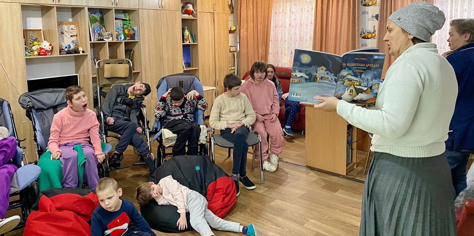 Ханука 5783 в Днепре: ханукальная встреча «Тов и Хесед» с участниками программ