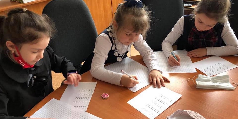 С первого класса в еврейской школе формируют пространственное мышление и визуализируют математические абстракции