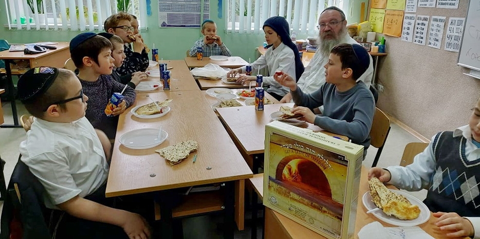 В иешиве-ктана отметили Песах Шени фарбренгеном