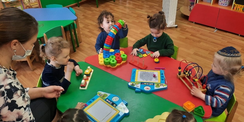 В ясельках «Илана» каждое утро начинается с игры