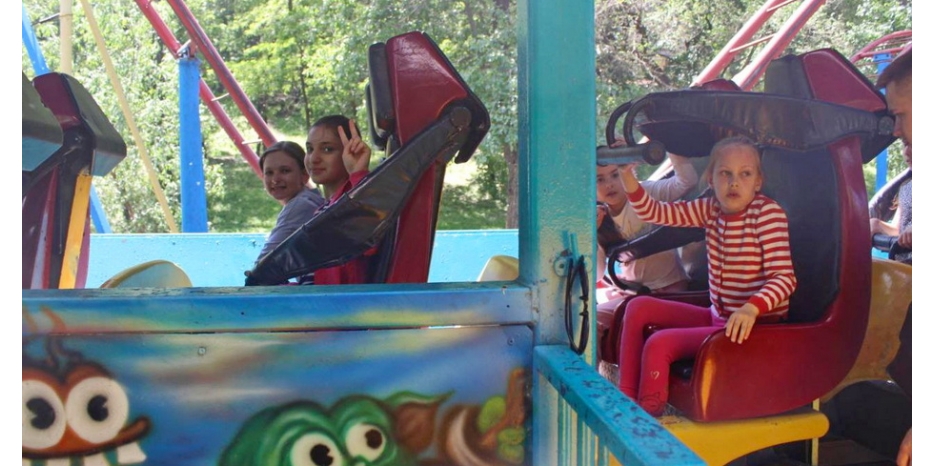 Участники JBBBS отметили в парке День защиты детей