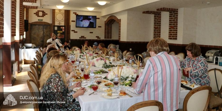 В Днепре прошел женский фарбренген