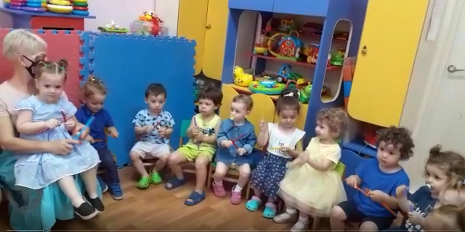 Музыкальные занятия в ясельках «Илана»