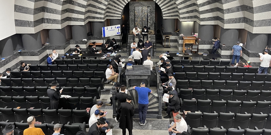 В синагоге Днепра скорбят по разрушенному Храму