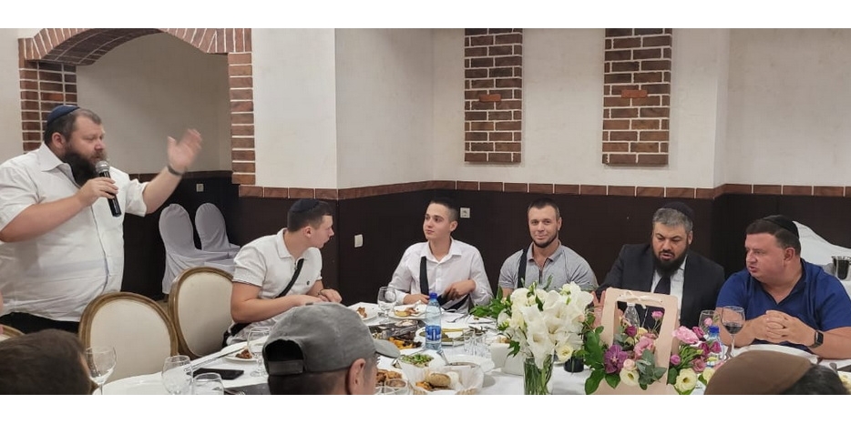 В Днепре прошел мужской фарбренген