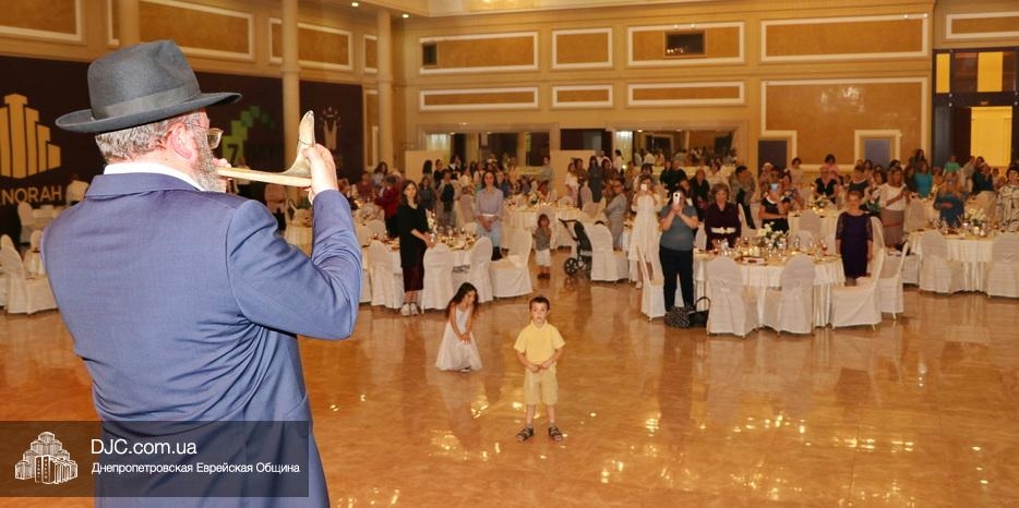 В день Хай Элул прошел большой женский фарбренген