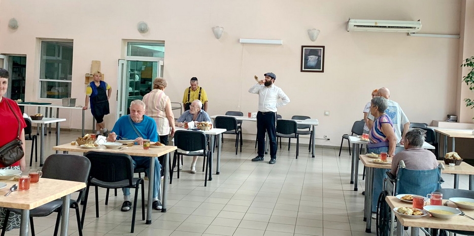 Каждый день месяца Элул в Доме для пожилых людей «Бейт Барух» звучит звук шофара