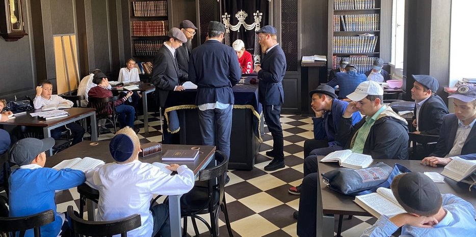 В иешиве-ктана прошла особенная минха в Пост Гедальи
