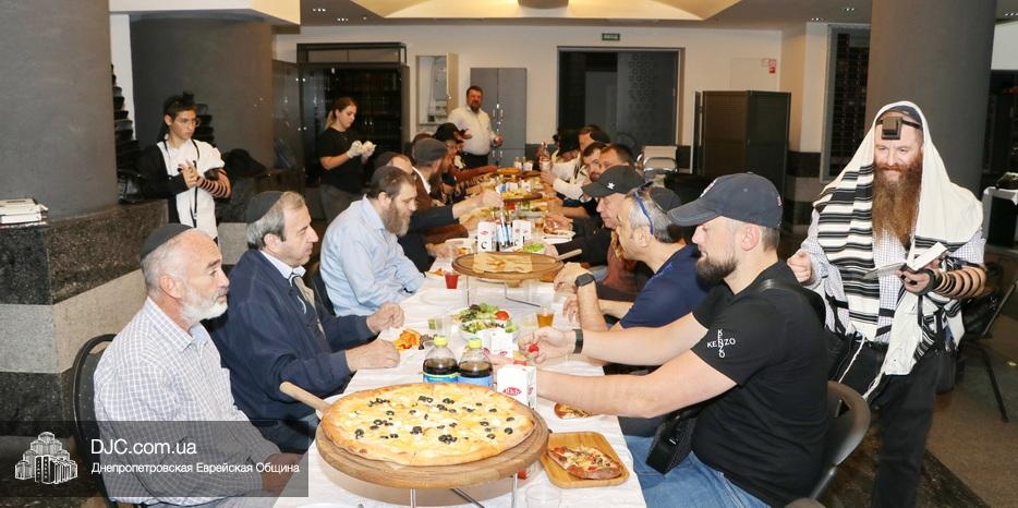 В Днепре прошли фарбренгены в честь йорцайт праведной Добы Каминецкой