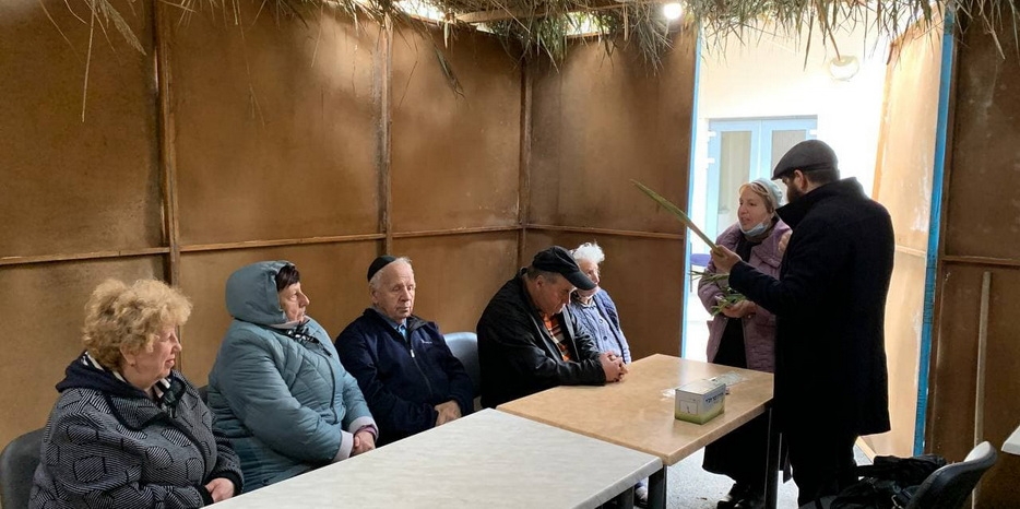 Суккот 5782: как проходит праздник в Доме для пожилых людей «Бейт Барух»