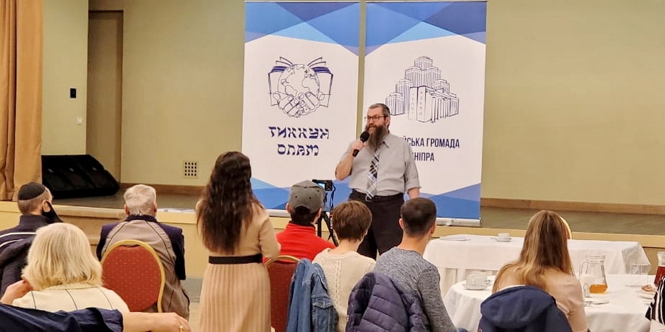 Раввин Дов Бер Байтман выступил на заседании клуба «Смысл Торы среди народов мира»