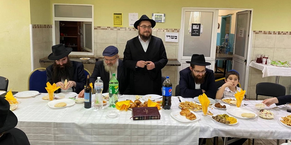Шева Брахот для Элиши и Сони Шейны Черняк в «Ешивас Любавич Украина»