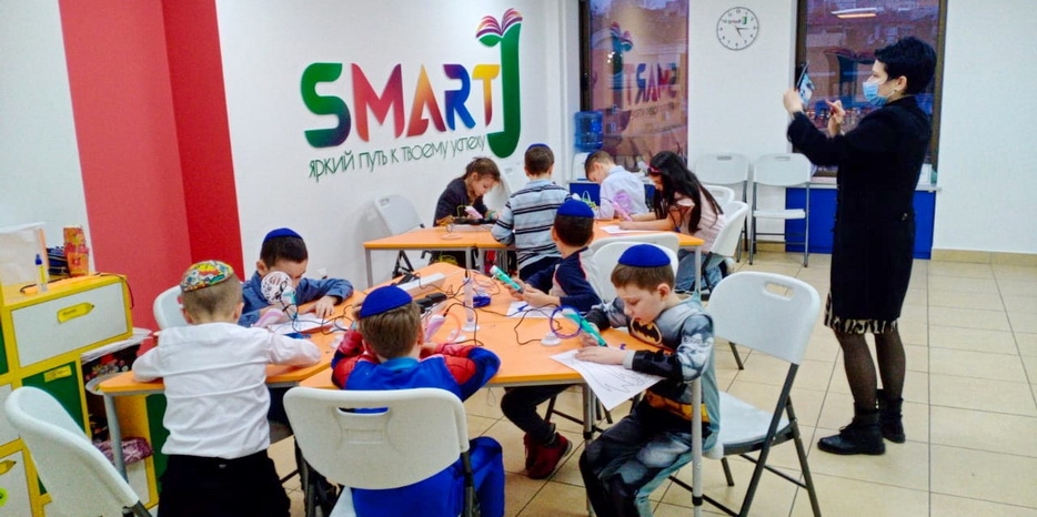 В младшей группе проекта «Smart J» в самом разгаре курс «3D моделирование» на модуле IT