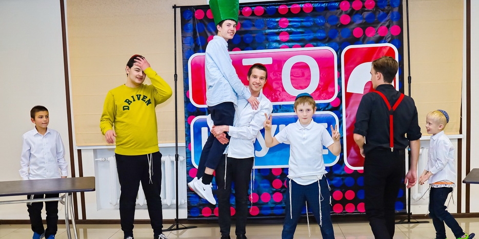 Для летних именинников в «Байт леБаним-Mironova» прошел веселый праздник