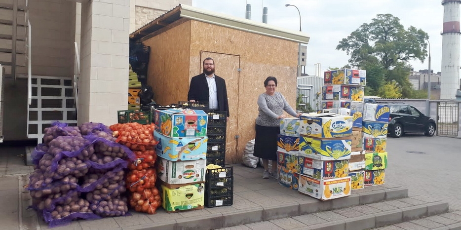 Руслан Юрченко: «Продуктовые наборы – это большая помощь в столь непростое время»