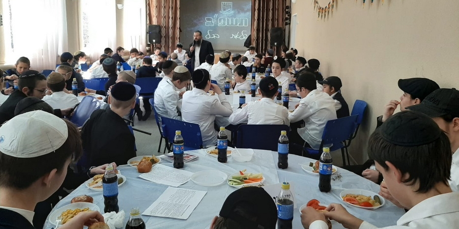 Иешива-ктана отметила 10 кислева изучением сихи