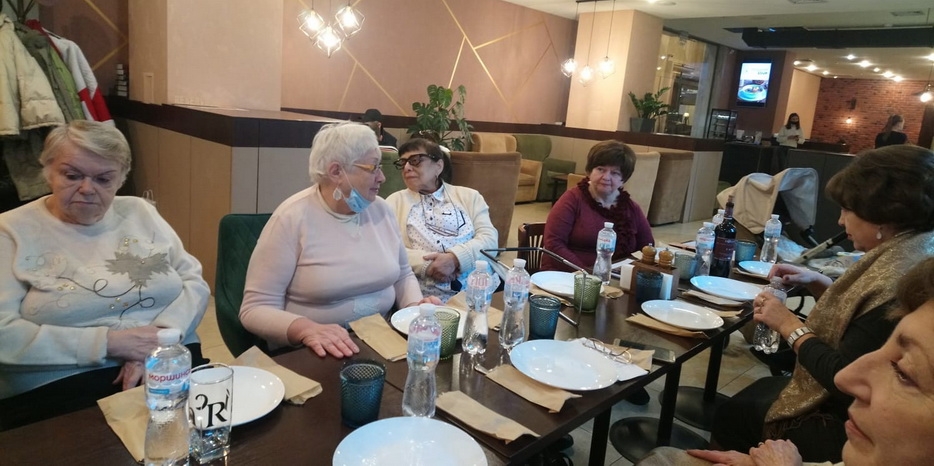 Женский фарбренген в честь 19 кислева