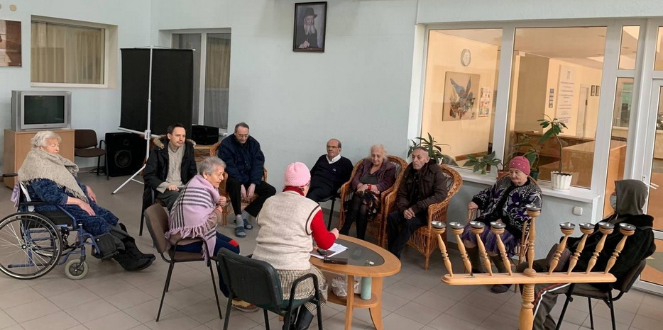 В Доме для пожилых людей начали подготовку к Хануке