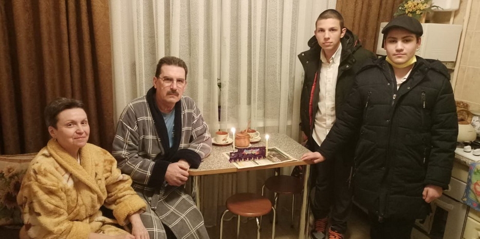 Ханука 5782 в Днепре: «Распространение ханукального света» – мивцоим в торговых центрах и в еврейских домах