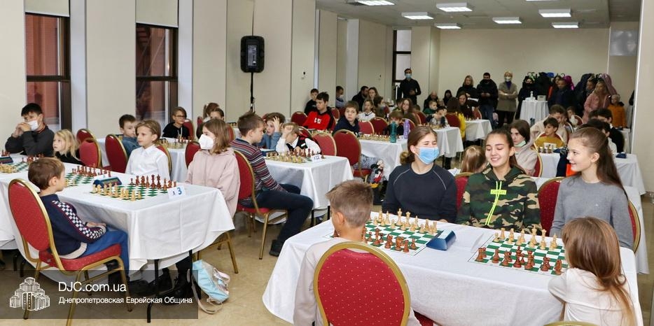 Ханука 5782 в Днепре: Шахматный турнир «Ханука 2021» прошел в центре «Менора»