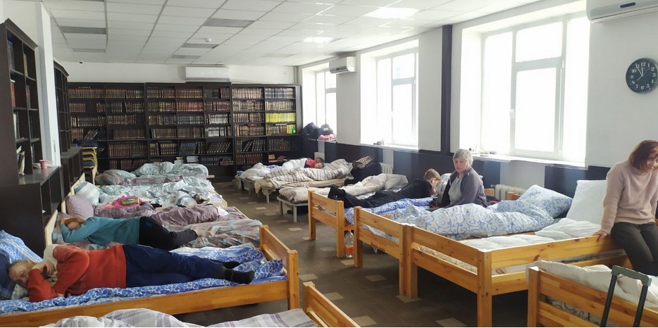 Еврейская община Днепра принимает беженцев из зоны боевых действий