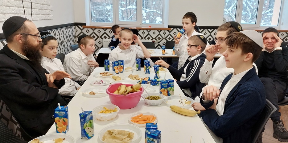 Иешива-ктана отметила 24 тевета