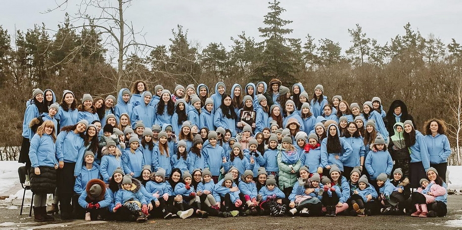 Зимний лагерь YEKA для девочек прошел под Днепром