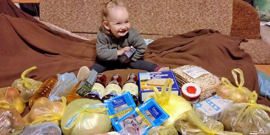 Участники программы «Taste of Life» получили перед Песахом праздничные наборы