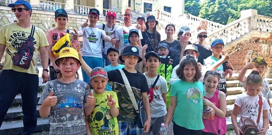 Веселый спортивный квест провела в парке программа JBBBS