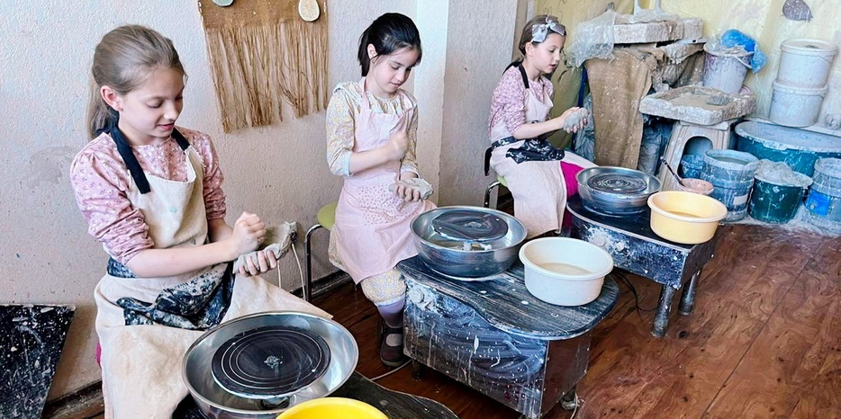 Девочки побывали в «Гончарной мастерской»