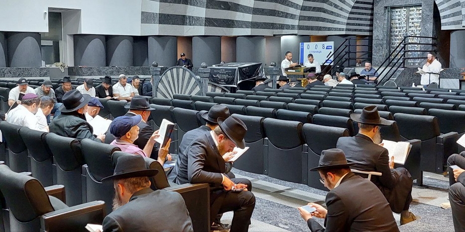 В синагоге Днепра скорбят по разрушенному Храму