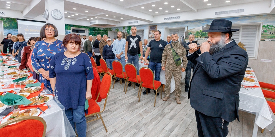 Большой праздник в Каменском в честь Хай Элул и 14-летия со дня открытия благотворительного центра «Бейт Барух» и синагоги «Бейт Реувен»