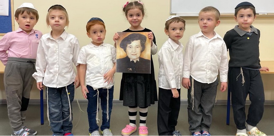 Самые маленькие готовились к Шабату