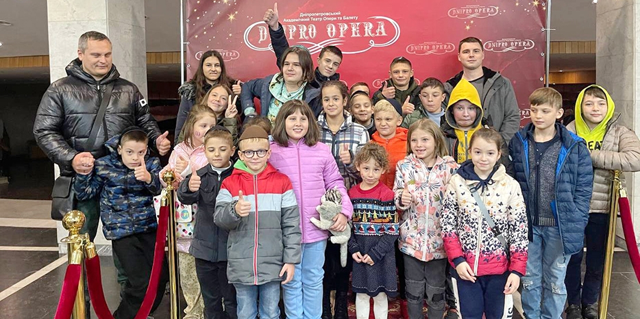 «Красуня та Чудовисько» для участников программы «JВВВS»