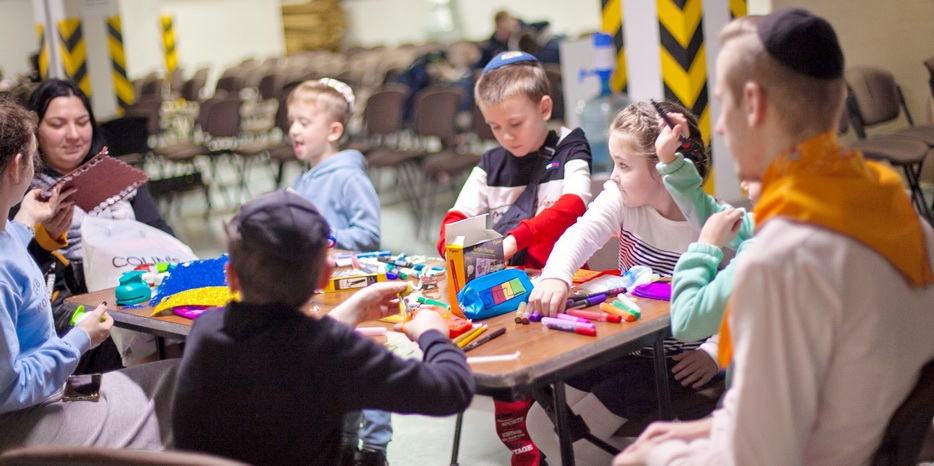 На воскресной встрече программы «Kids» говорили об испытаниях и как с ними справляться