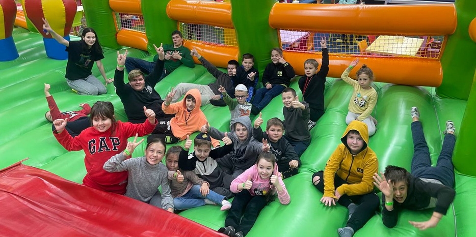 В честь Юд Тет Кислев JBBBS провела встречу полную радости