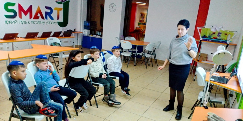 В младшей группе проекта «Smart J» начал работу новый курс на модуле IT
