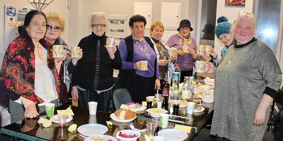 День рождения отметил женский клуб «У Дворы»