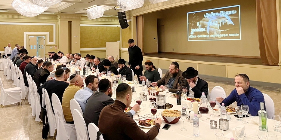 В Днепре прошел мужской фарбренген в честь 5 тевета