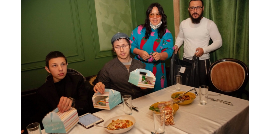 Пансион для мальчиков благодарит за пуримскую трапезу