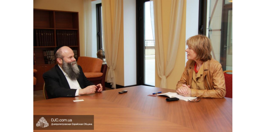 Главный раввин Шмуэль Каминецкий дал интервью корреспонденту NRC Handelsblad