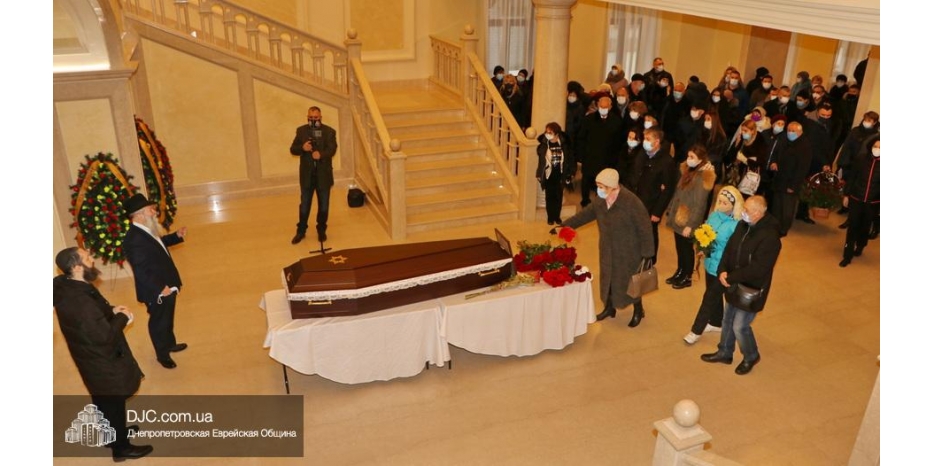 Община простилась с Анатолием Плескачевским