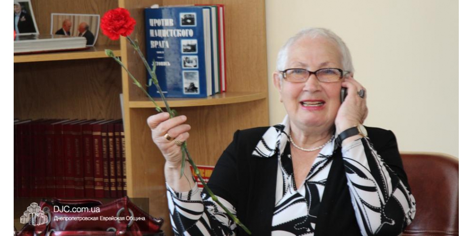 МТС дал возможность еврейским ветеранам позвонить «боевому другу» в любую точку мира