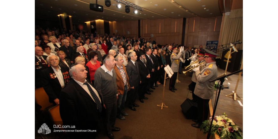 Большой концерт для ветеранов к 9 мая