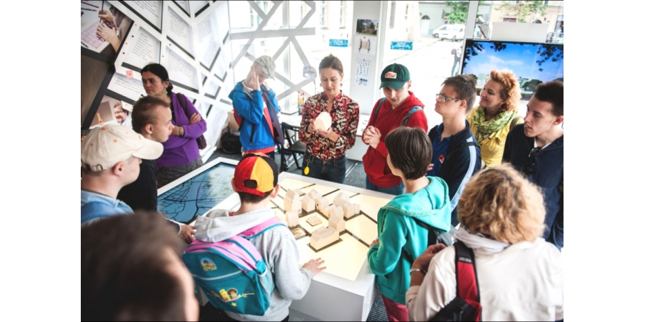 Городами Польши колесит еврейский «Музей на колесах»